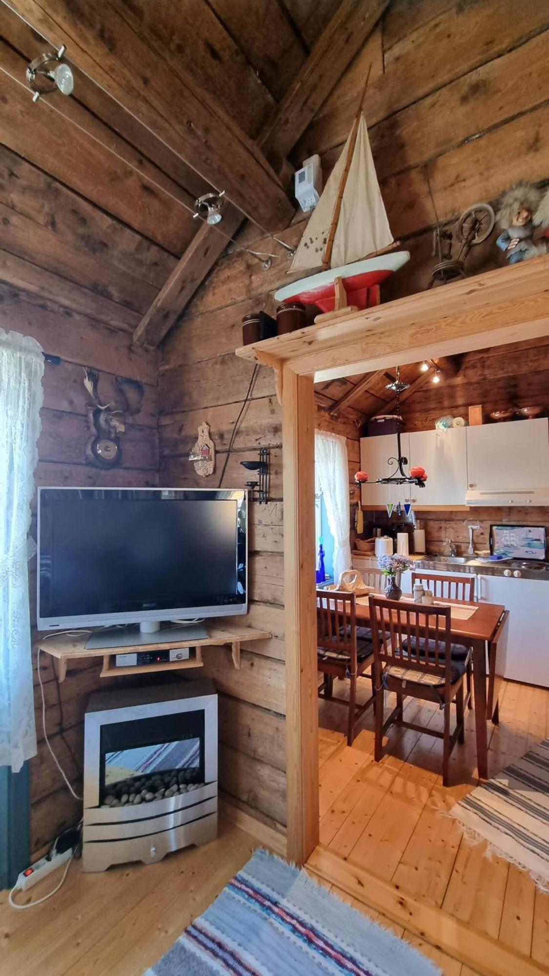 Koselig Rorbu Pa Tind Villa Sørvågen Exterior foto